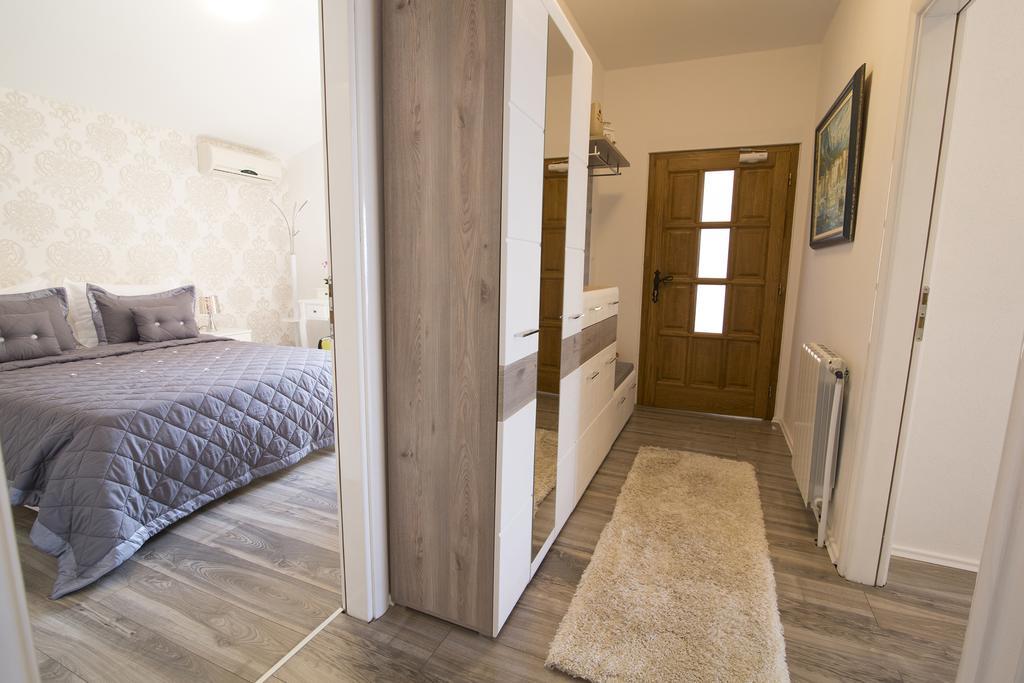 Villa Petra Apartment With Private Pool Makarska Zewnętrze zdjęcie