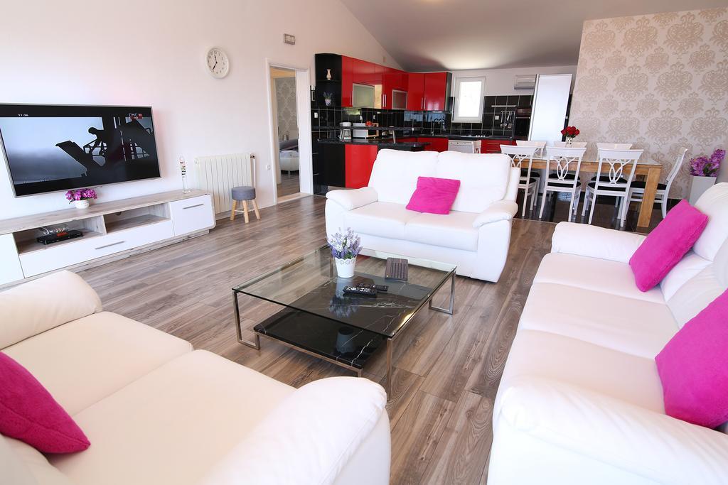 Villa Petra Apartment With Private Pool Makarska Zewnętrze zdjęcie