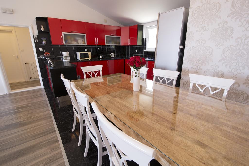 Villa Petra Apartment With Private Pool Makarska Zewnętrze zdjęcie