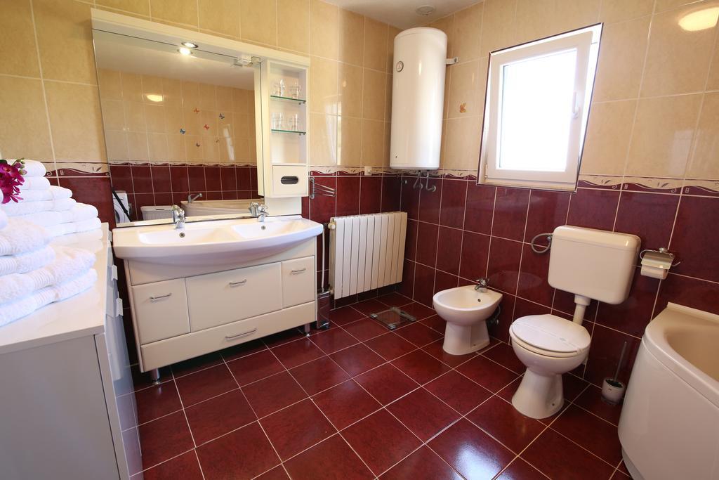 Villa Petra Apartment With Private Pool Makarska Zewnętrze zdjęcie