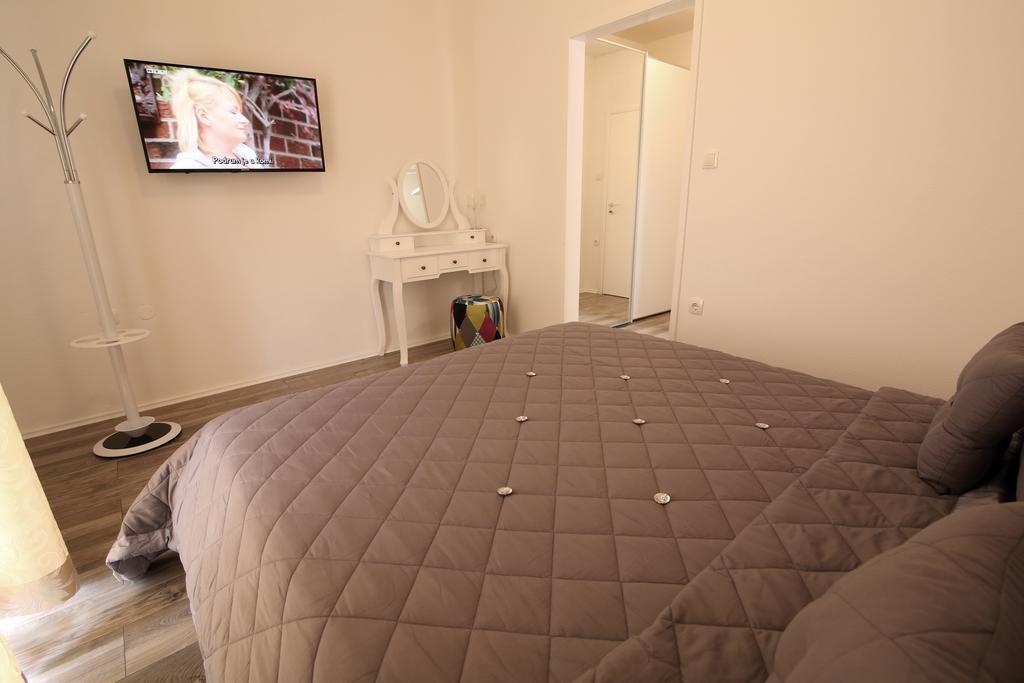 Villa Petra Apartment With Private Pool Makarska Zewnętrze zdjęcie